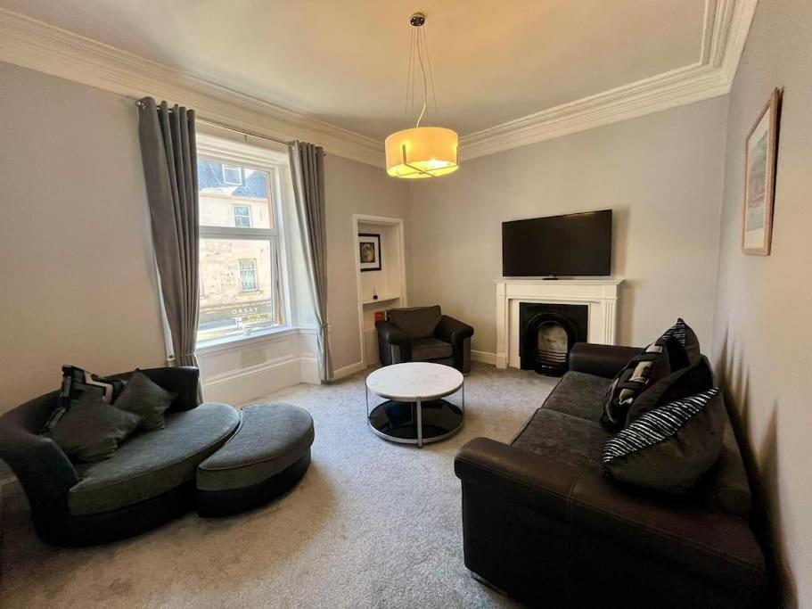 Beautiful Spacious Apartment In Town Centre Oban Eksteriør billede