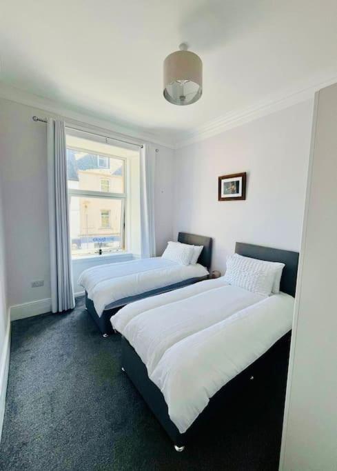 Beautiful Spacious Apartment In Town Centre Oban Eksteriør billede